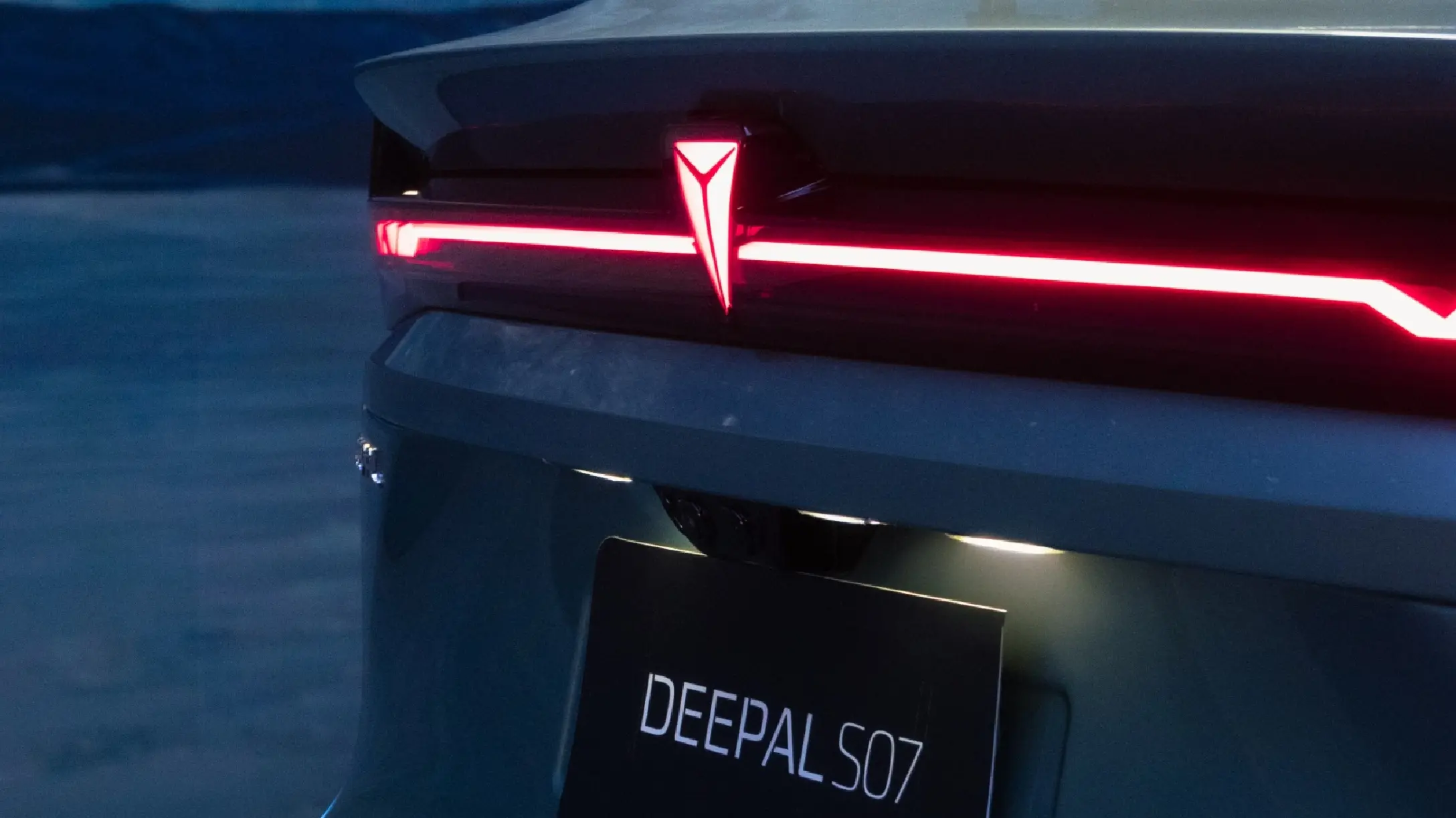 Vista trasera Deepal S07